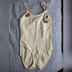 NWT Shapermint Essentials All Day Every Day Scoop Neck Bodysuit